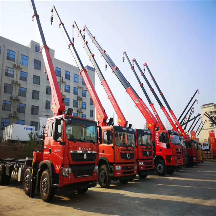 梁山租专业吊车电话