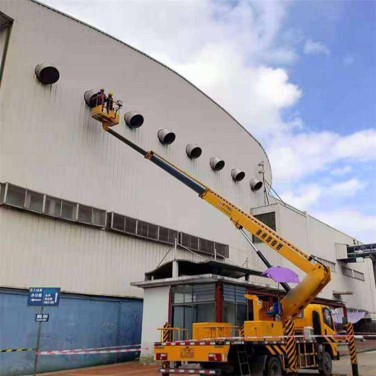 梁山高空作业车出租服务：专业广告牌安装解决方案